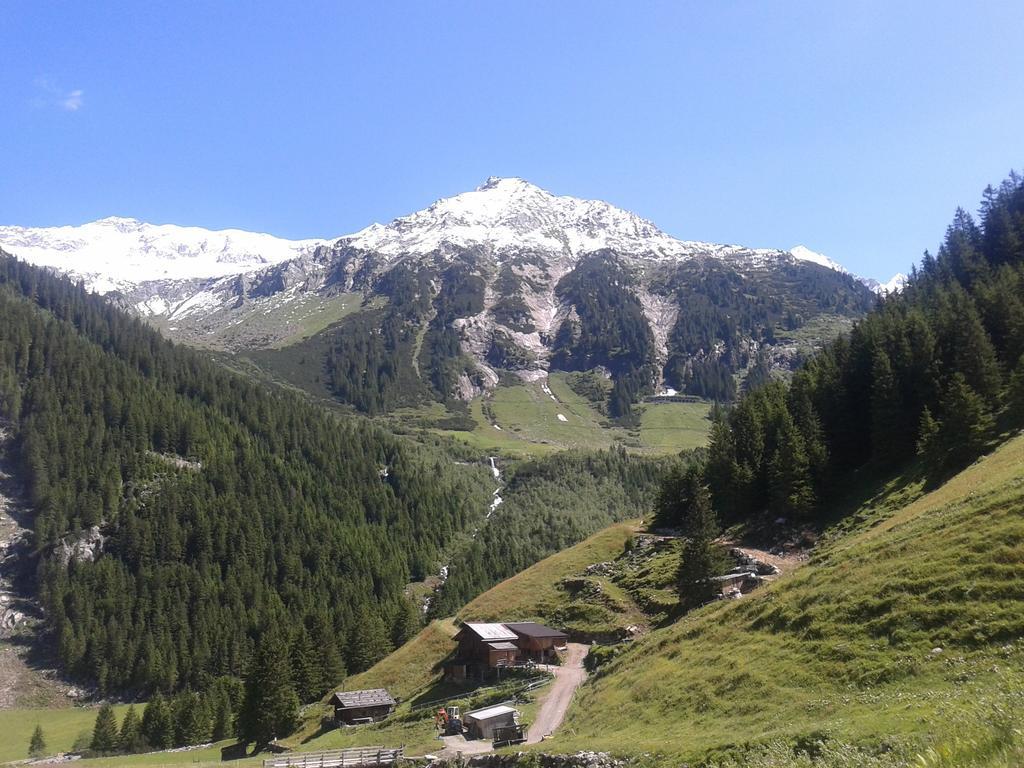 Studio Hochzillertal Mit Sauna & E-Ladestation Apartment Ried im Zillertal Bilik gambar
